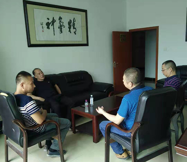 5d679aada1594.jpg 8E6127BBC928606256C658EFD8F503EF.jpg