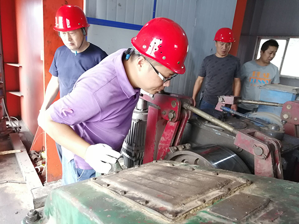 5da3d0053fca6.jpg 設(shè)備檢查.jpg