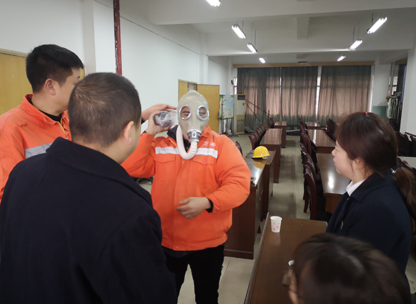 5e0d52cb5be35.jpg 消防應(yīng)急演練.jpg