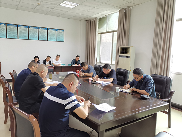 5f697442bac7a.jpg A30B51045C2C51B33CD1EF1F61A76BF9.jpg