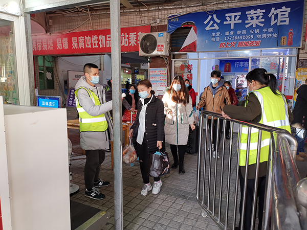 60305a887e982.jpg 7EAC623EEC55457924BF26751D829F17.jpg