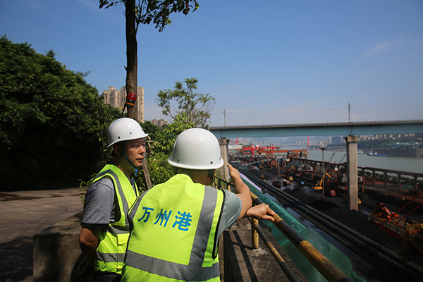 60d05a70b6f63.jpg 024A3307.jpg