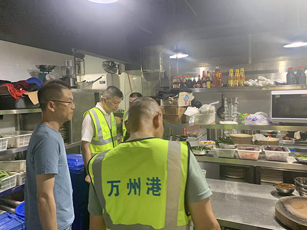 60d13c3e6f98f.jpg 4.jpg