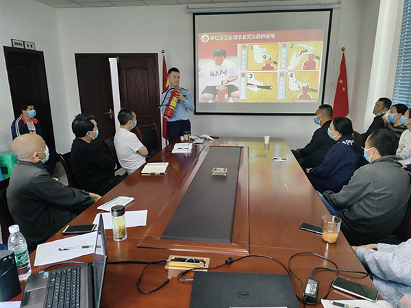 6261ff034d548.jpg 忠縣分公司開展消防教育培訓(xùn)暨消防應(yīng)急疏散演練1.jpg