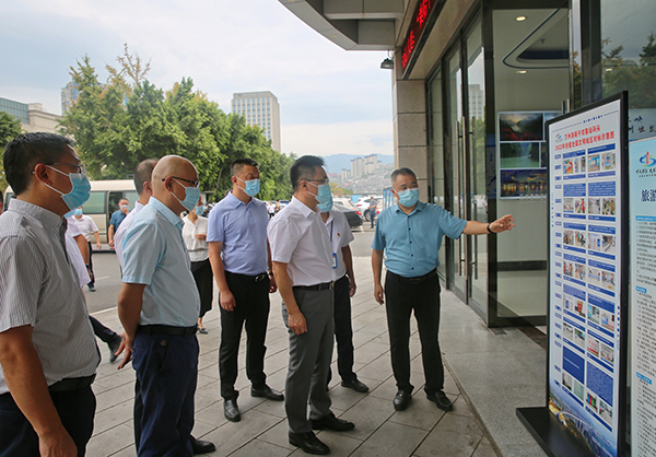 630c5fc45ba90.jpg 于書記來港調(diào)研全國文明城區(qū)創(chuàng)建工作.jpg